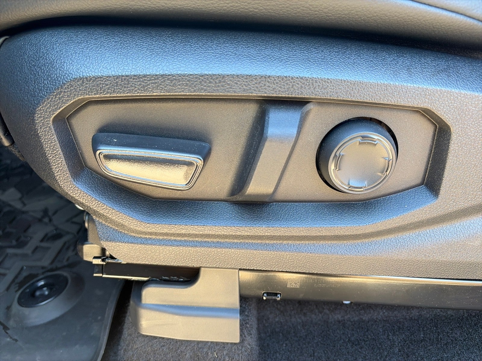 2025 Toyota Tacoma 4WD TRD Pro Hybrid