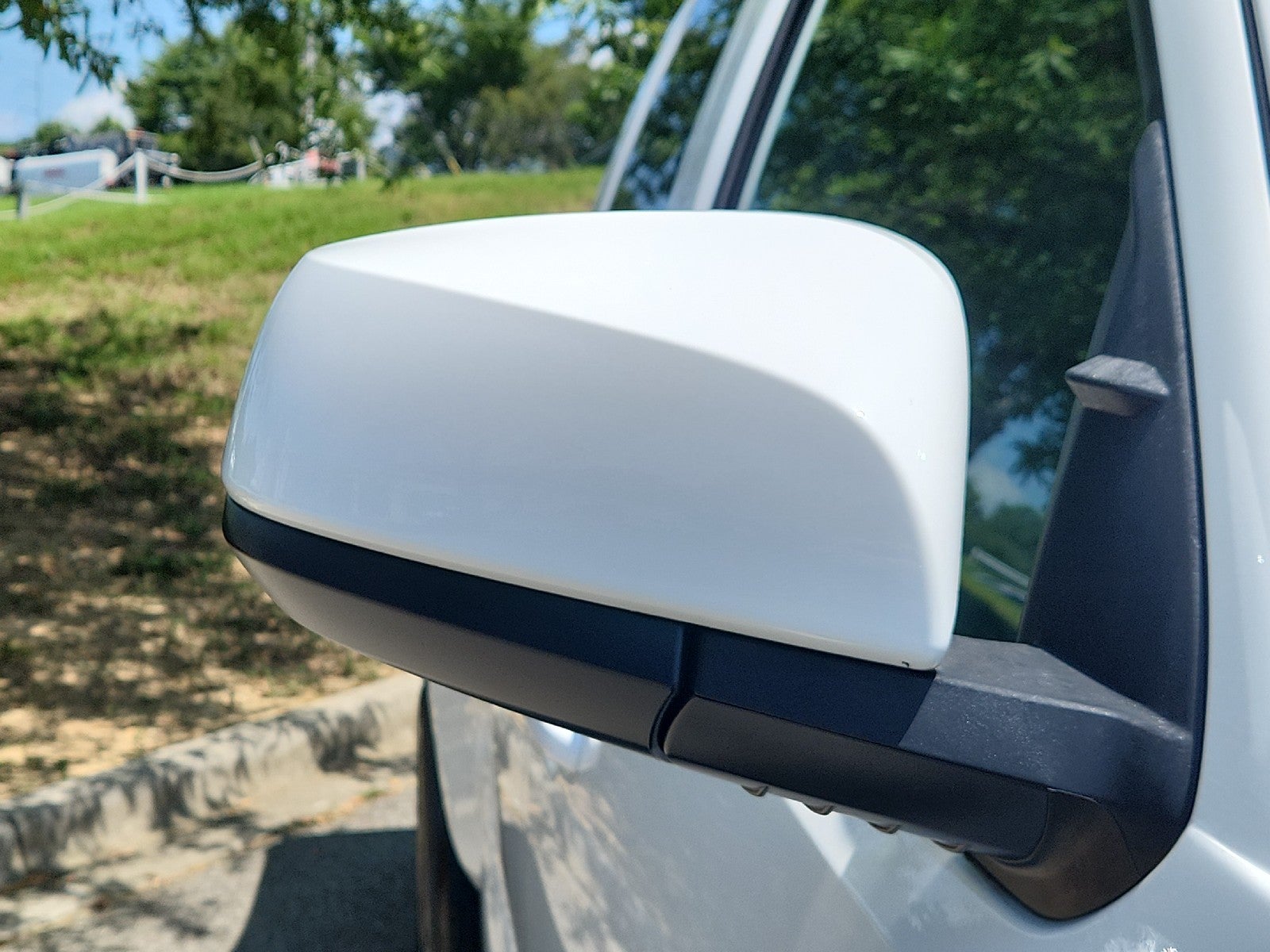 2022 Toyota Tacoma 2WD SR