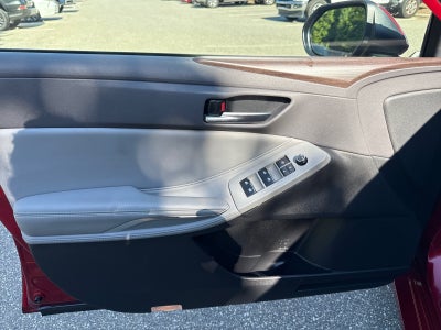 2020 Toyota Avalon XLE