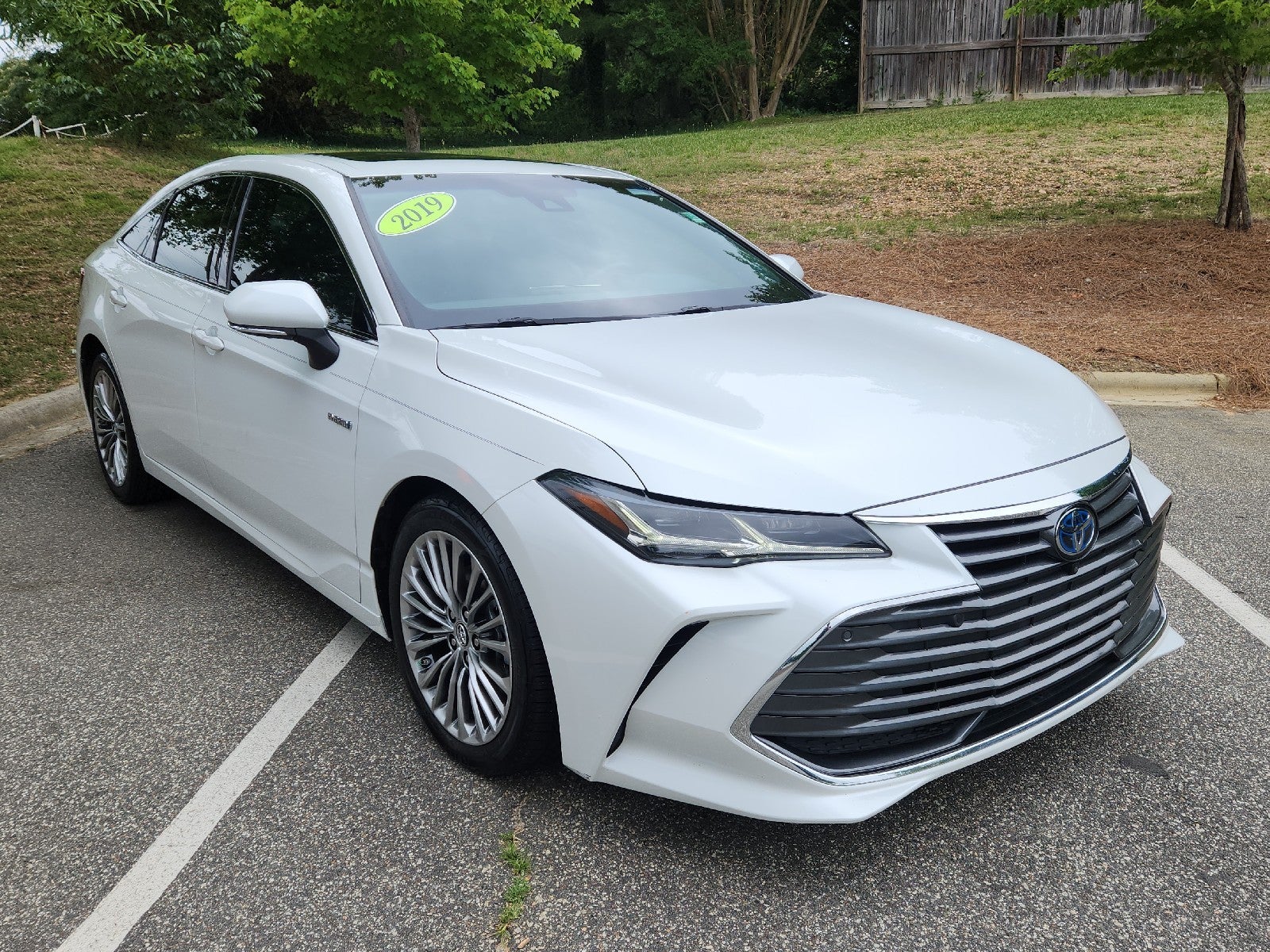 2019 Toyota Avalon Hybrid Limited