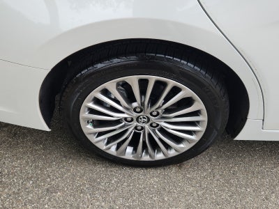 2019 Toyota Avalon Hybrid Limited