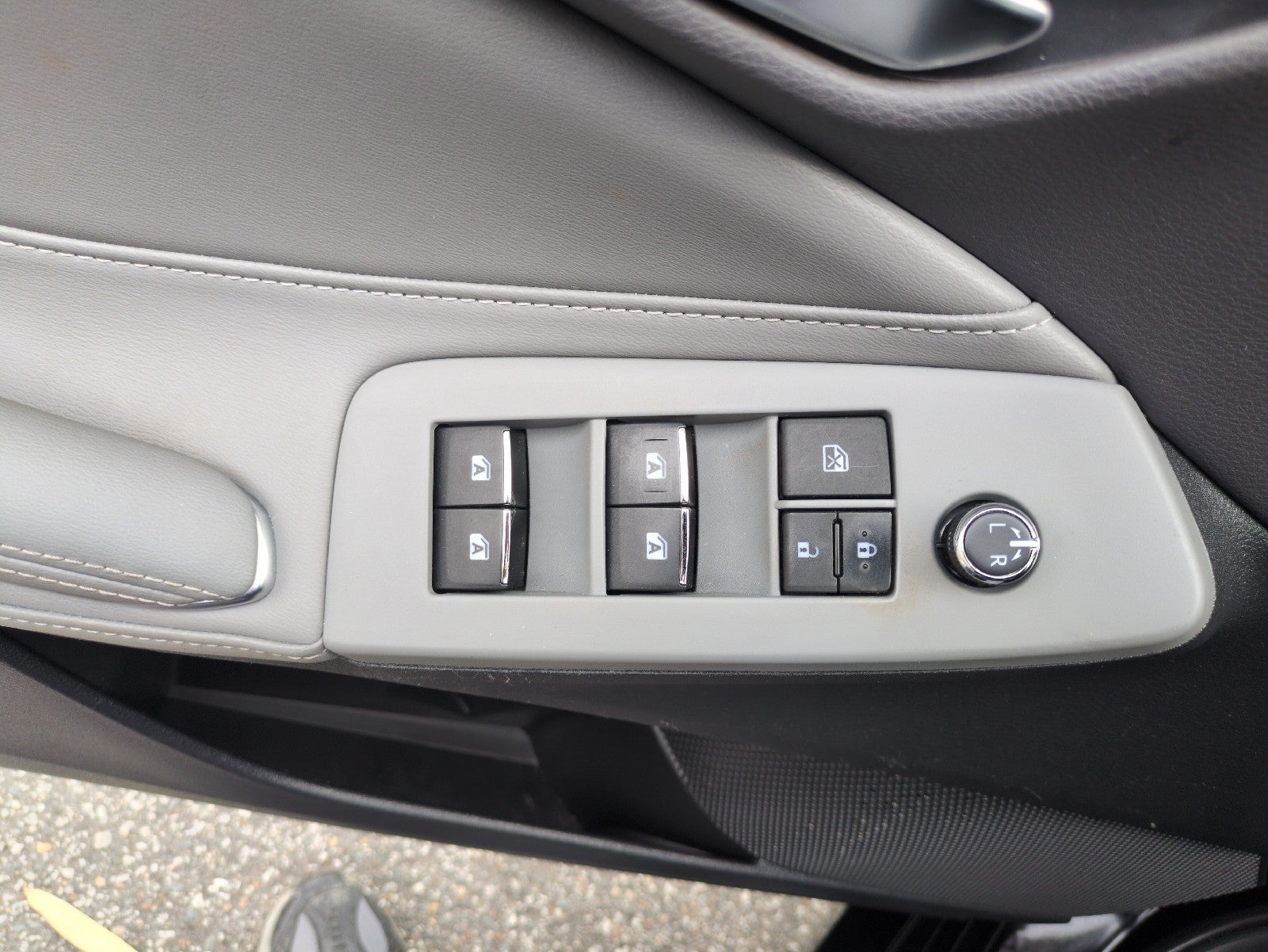 2019 Toyota Avalon XLE