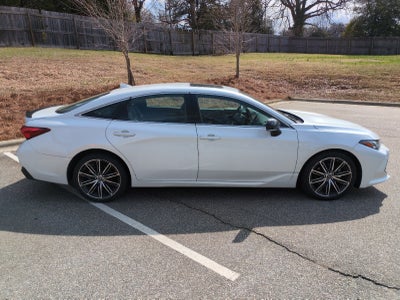 2019 Toyota Avalon Touring