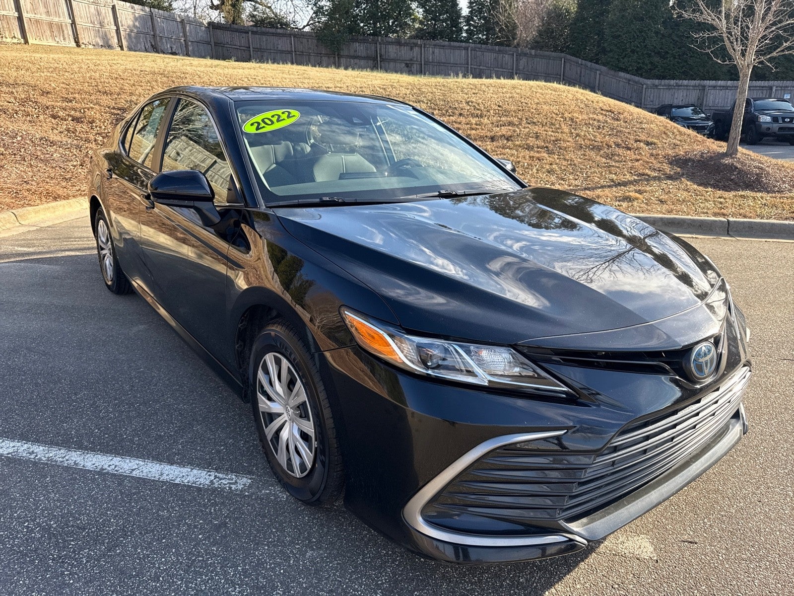 2022 Toyota Camry Hybrid LE