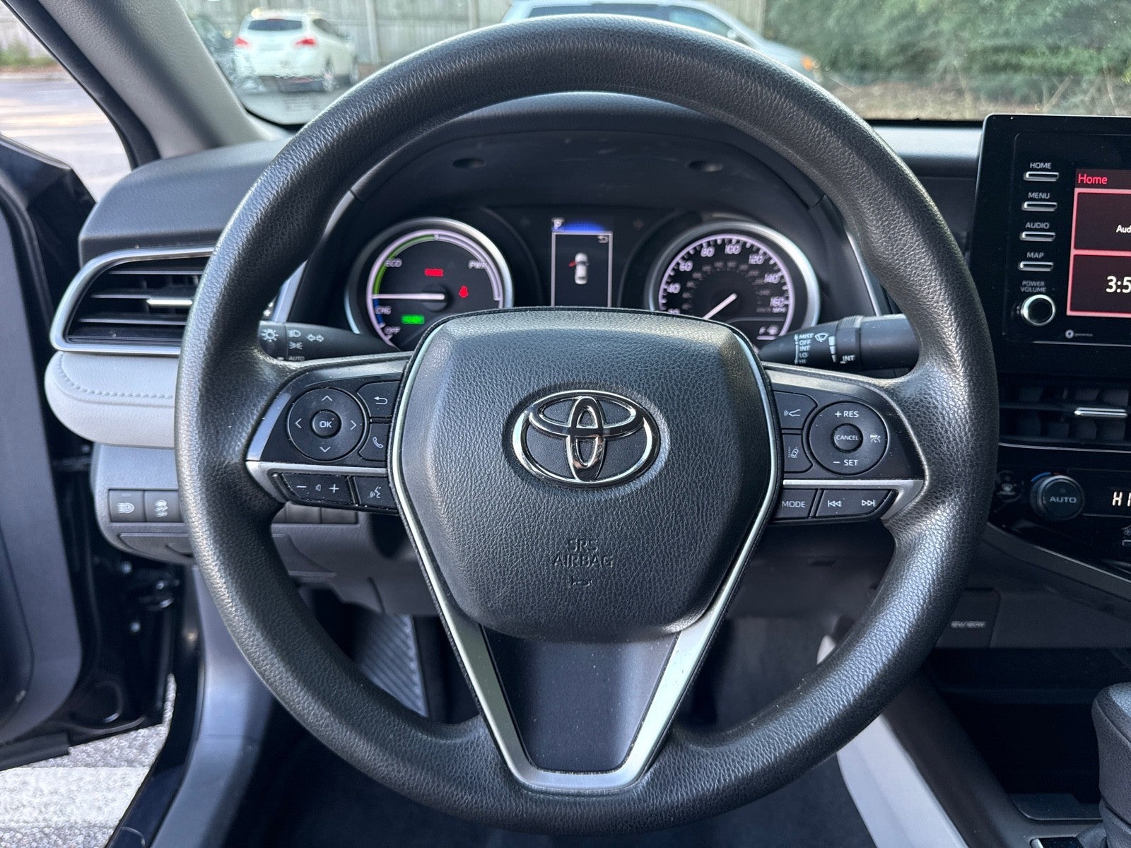 2022 Toyota Camry Hybrid LE