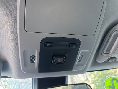 2022 Toyota Camry Hybrid LE