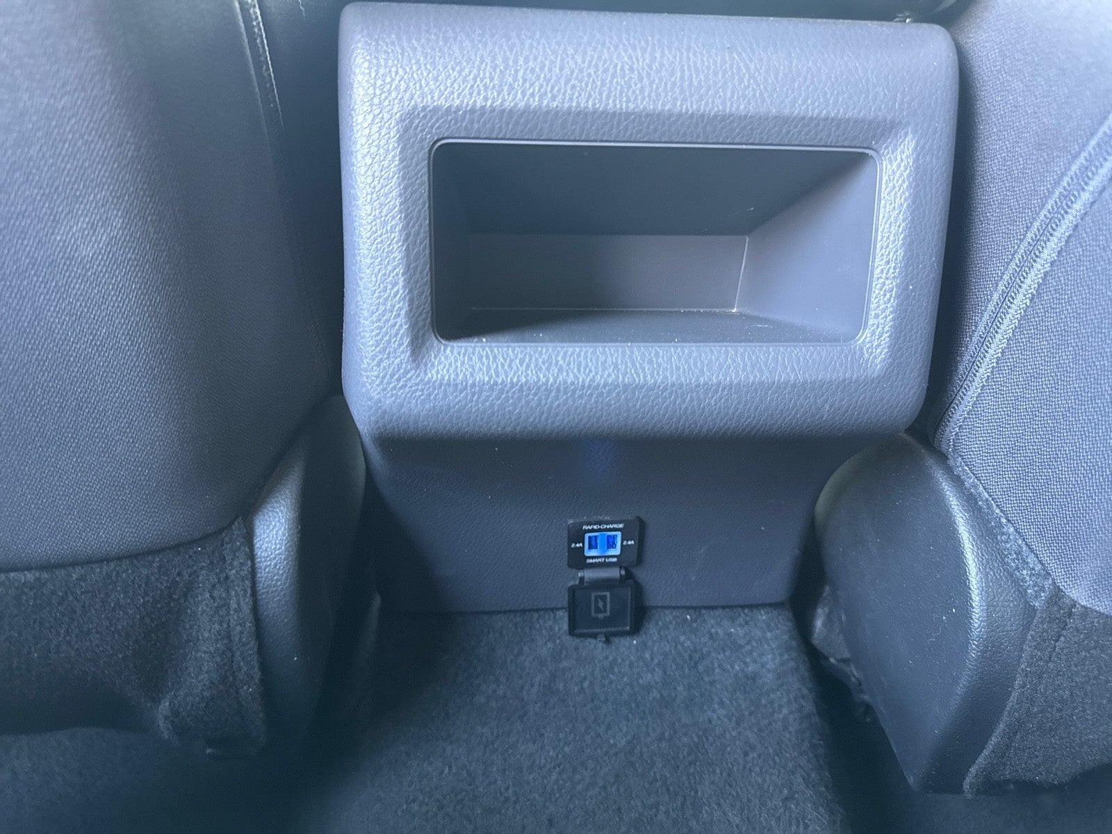 2022 Toyota Camry Hybrid LE