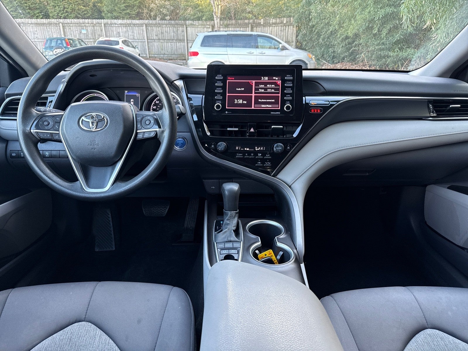2022 Toyota Camry Hybrid LE