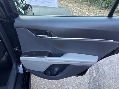 2022 Toyota Camry Hybrid LE