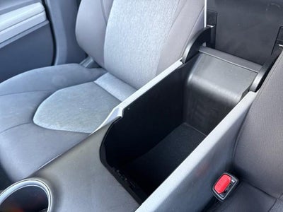 2022 Toyota Camry Hybrid LE