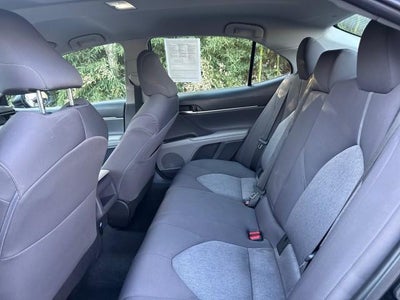 2022 Toyota Camry Hybrid LE