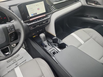 2026 Toyota Camry Hybrid SE