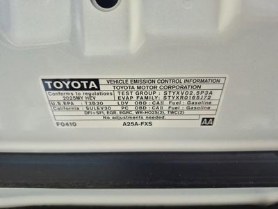 2025 Toyota Camry SE