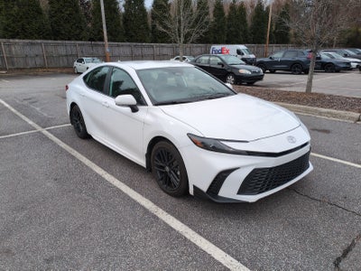 2025 Toyota Camry SE