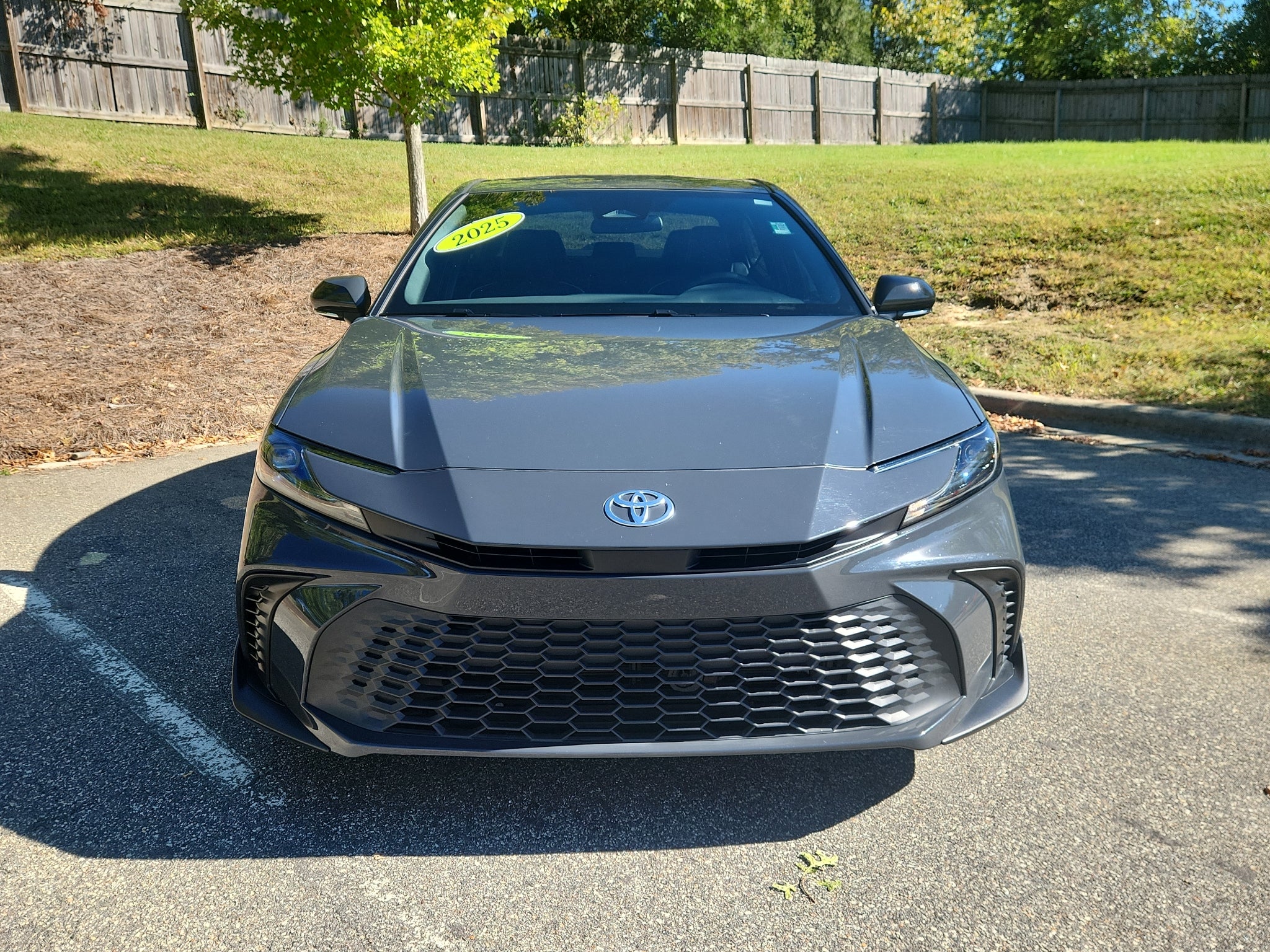 2025 Toyota Camry Hybrid SE