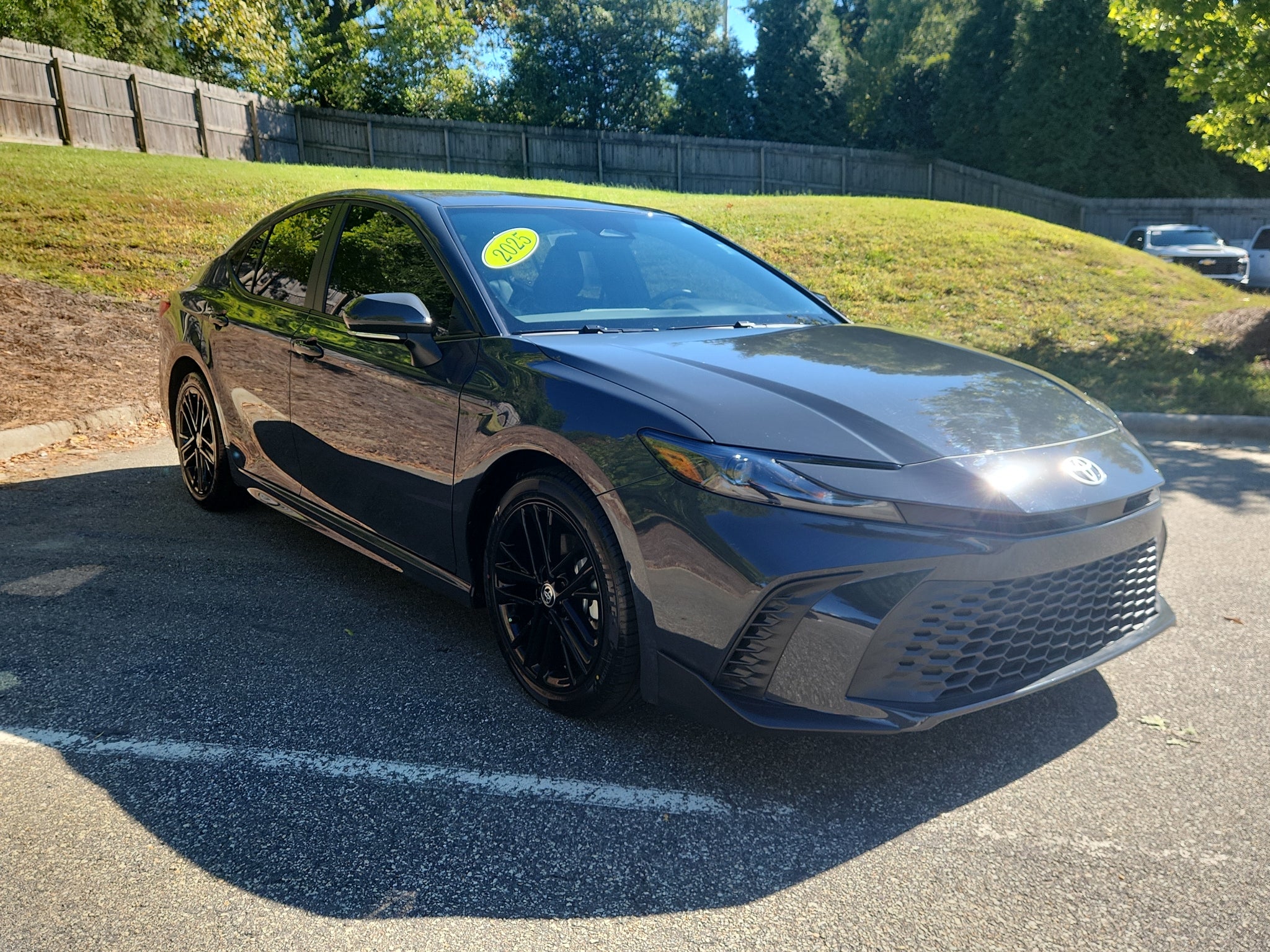 2025 Toyota Camry Hybrid SE