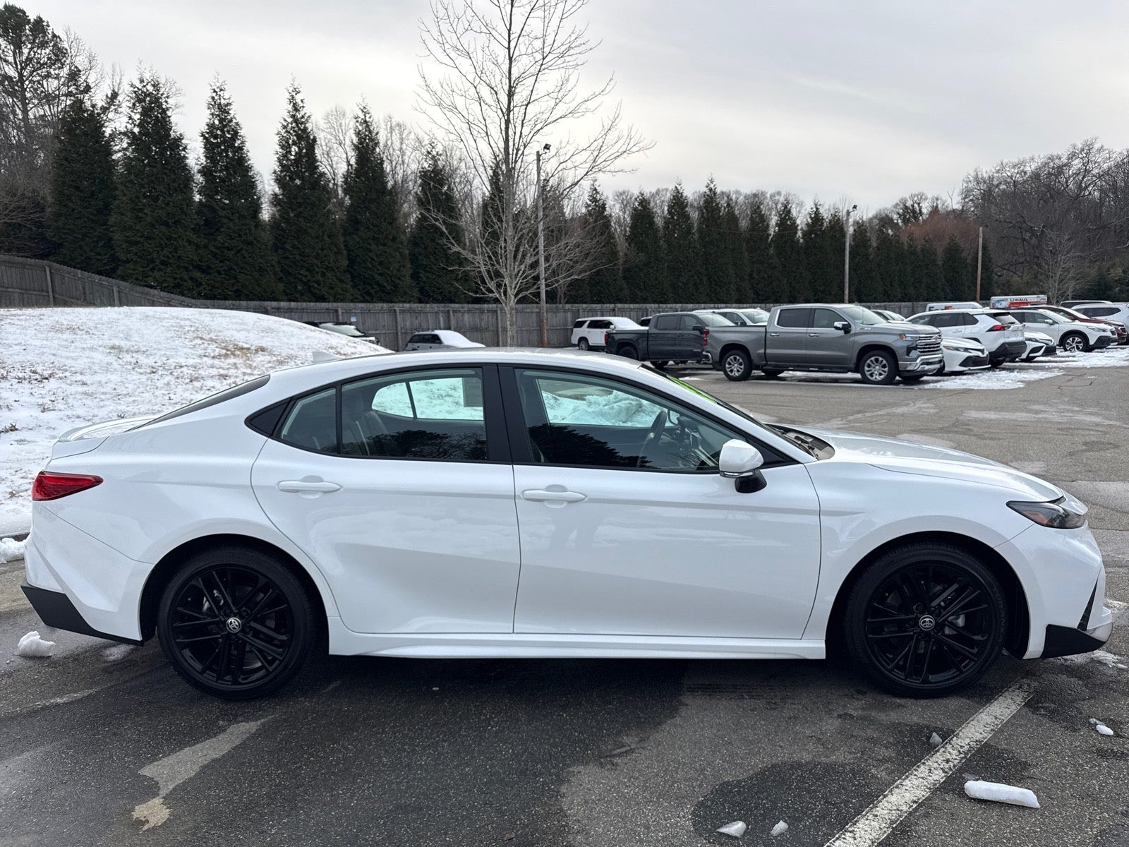 2025 Toyota Camry SE