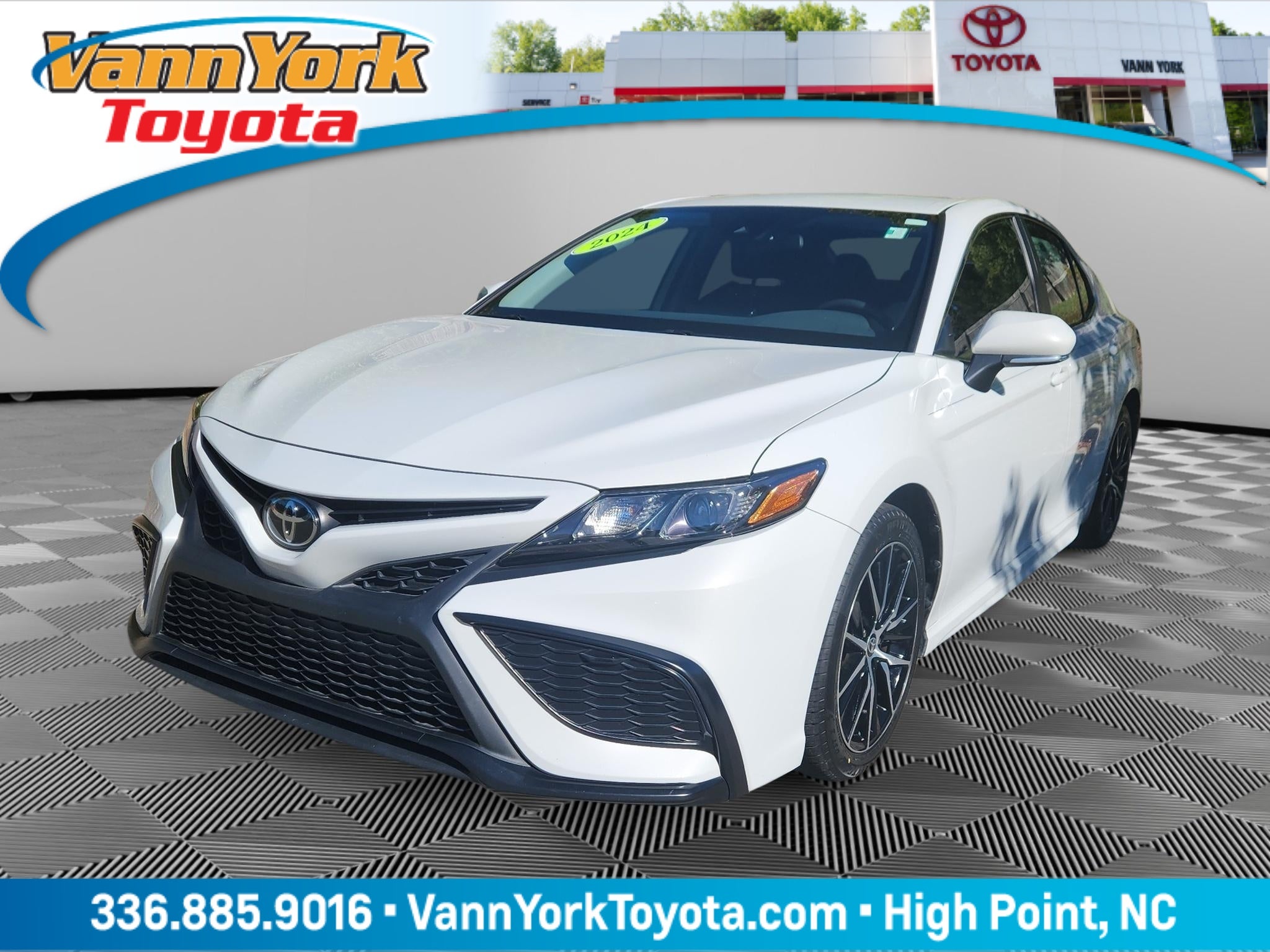 2024 Toyota Camry SE