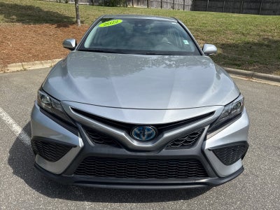 2022 Toyota Camry Hybrid SE