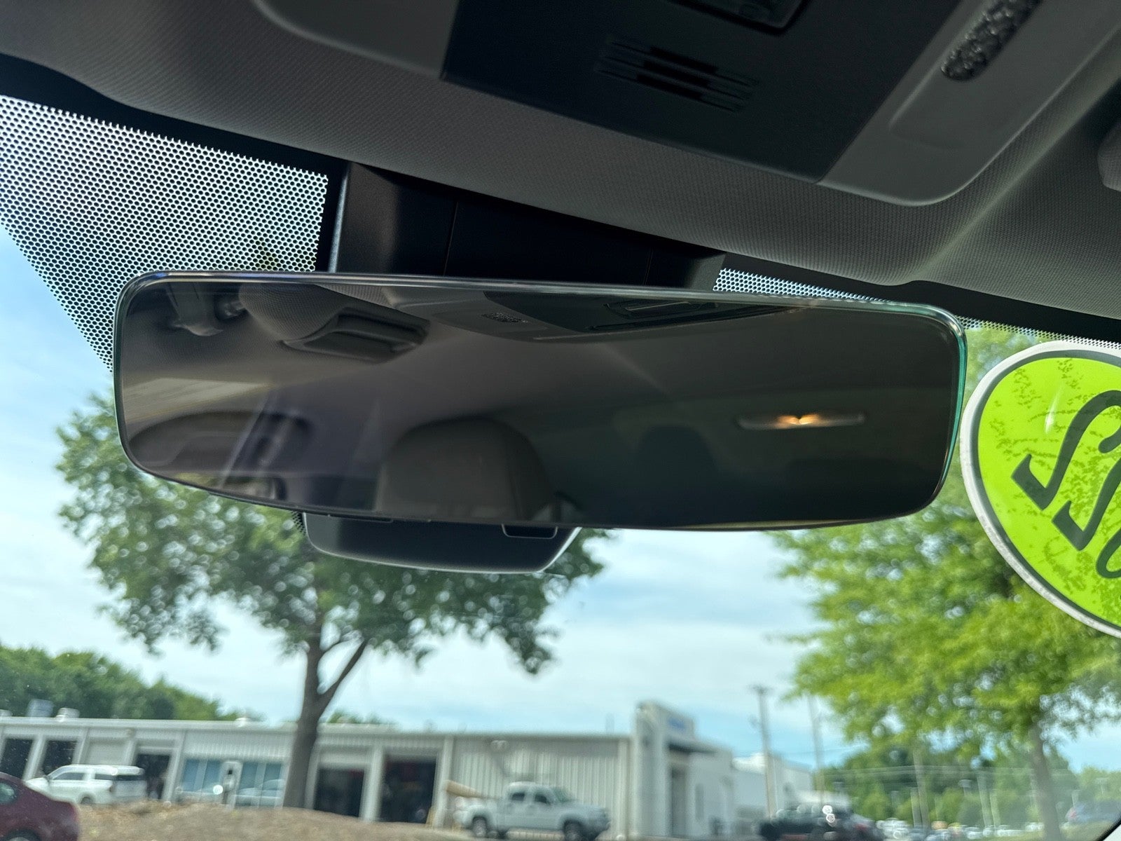 2022 Toyota Camry Hybrid SE