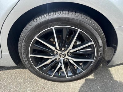 2022 Toyota Camry Hybrid SE