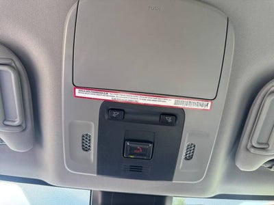 2022 Toyota Camry Hybrid SE