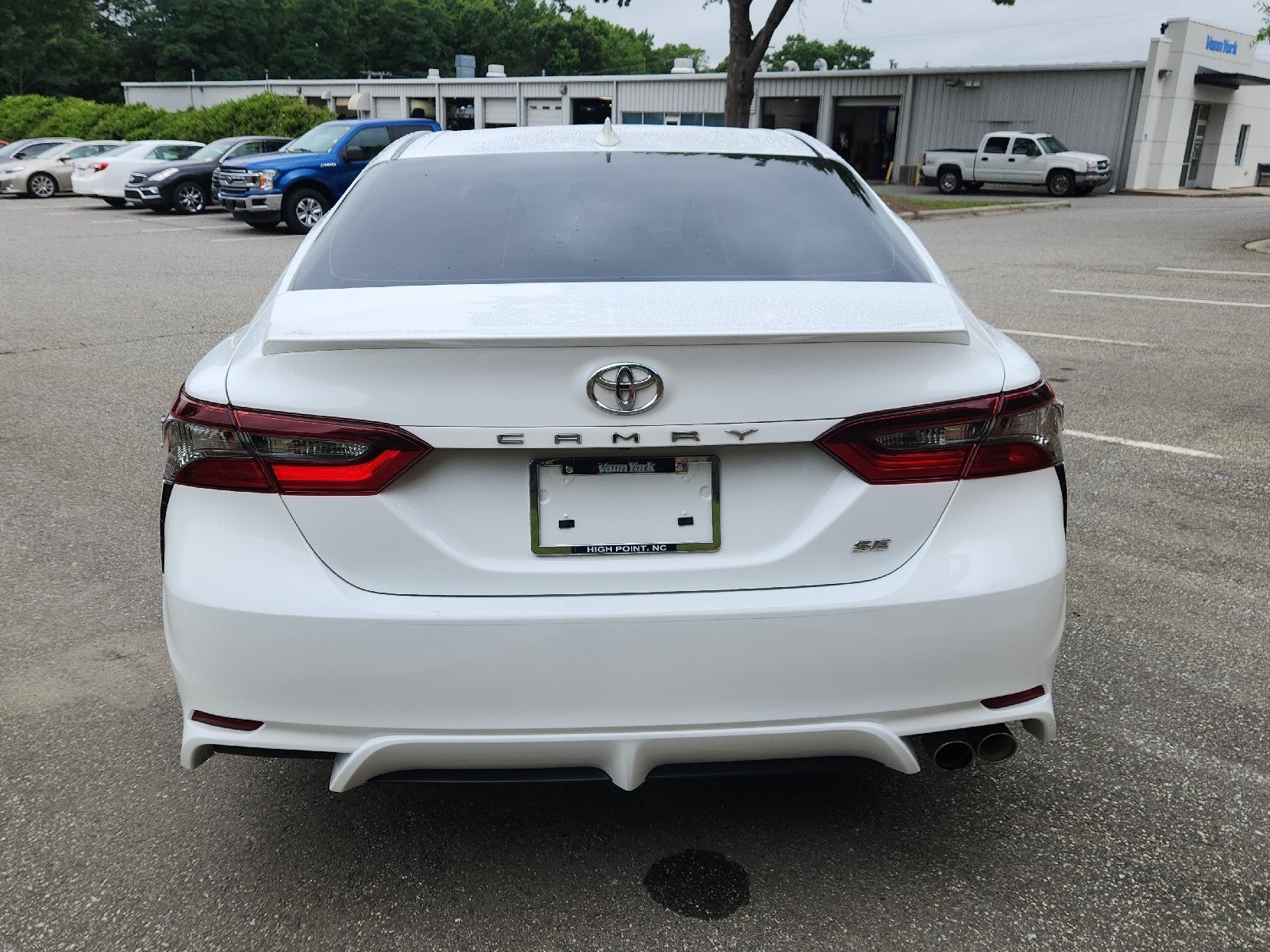2024 Toyota Camry SE