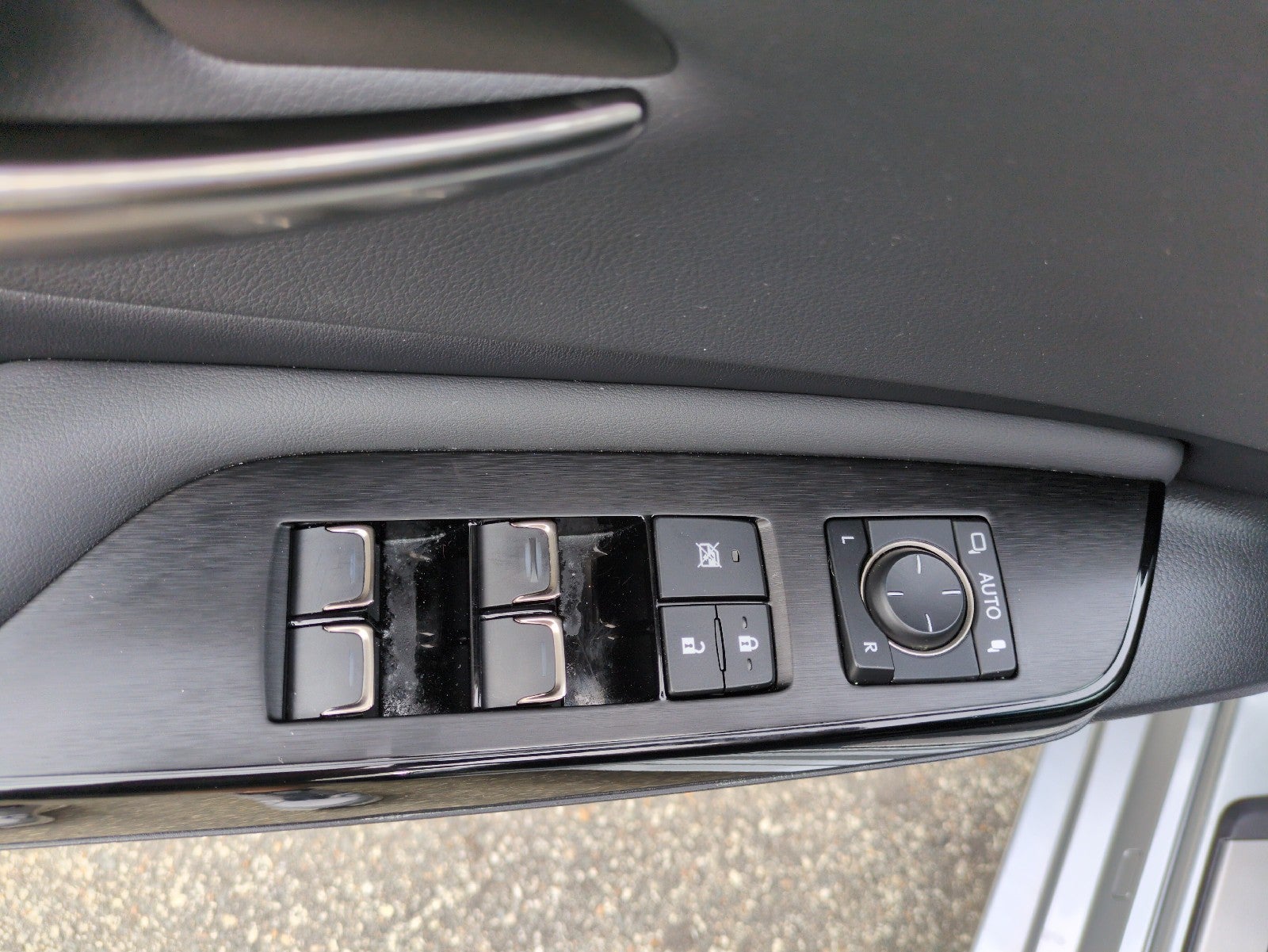 2023 Lexus ES ES 350 F SPORT Handling