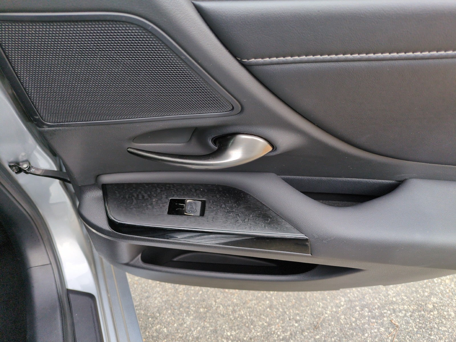 2023 Lexus ES ES 350 F SPORT Handling