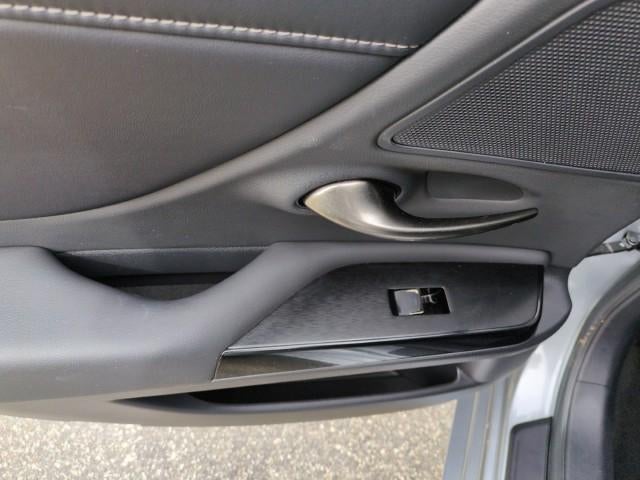 2023 Lexus ES ES 350 F SPORT Handling