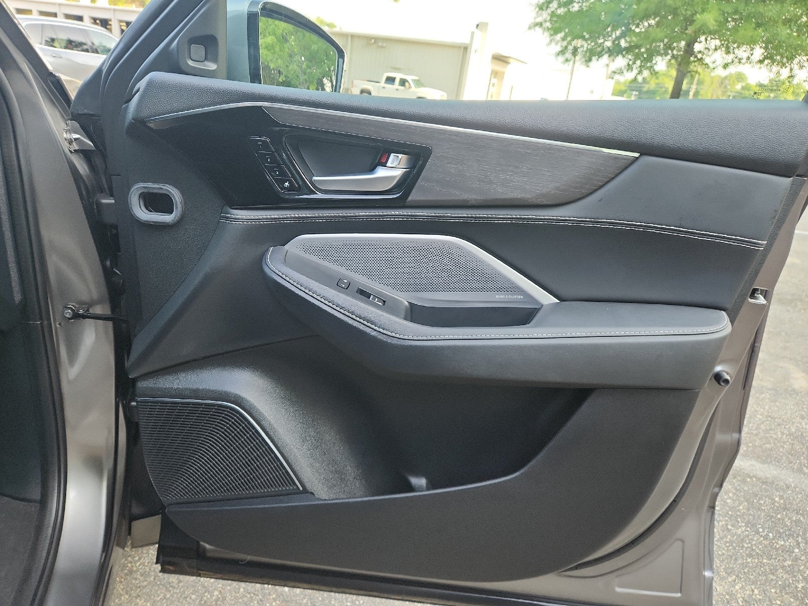 2025 Acura MDX w/Advance Package