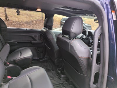 2022 Toyota Sienna XSE