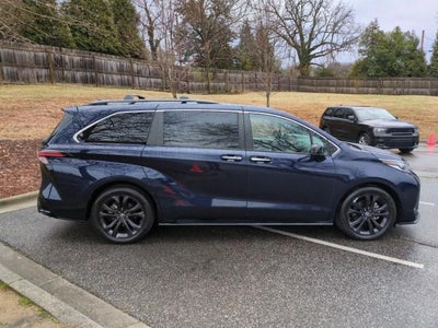 2022 Toyota Sienna XSE