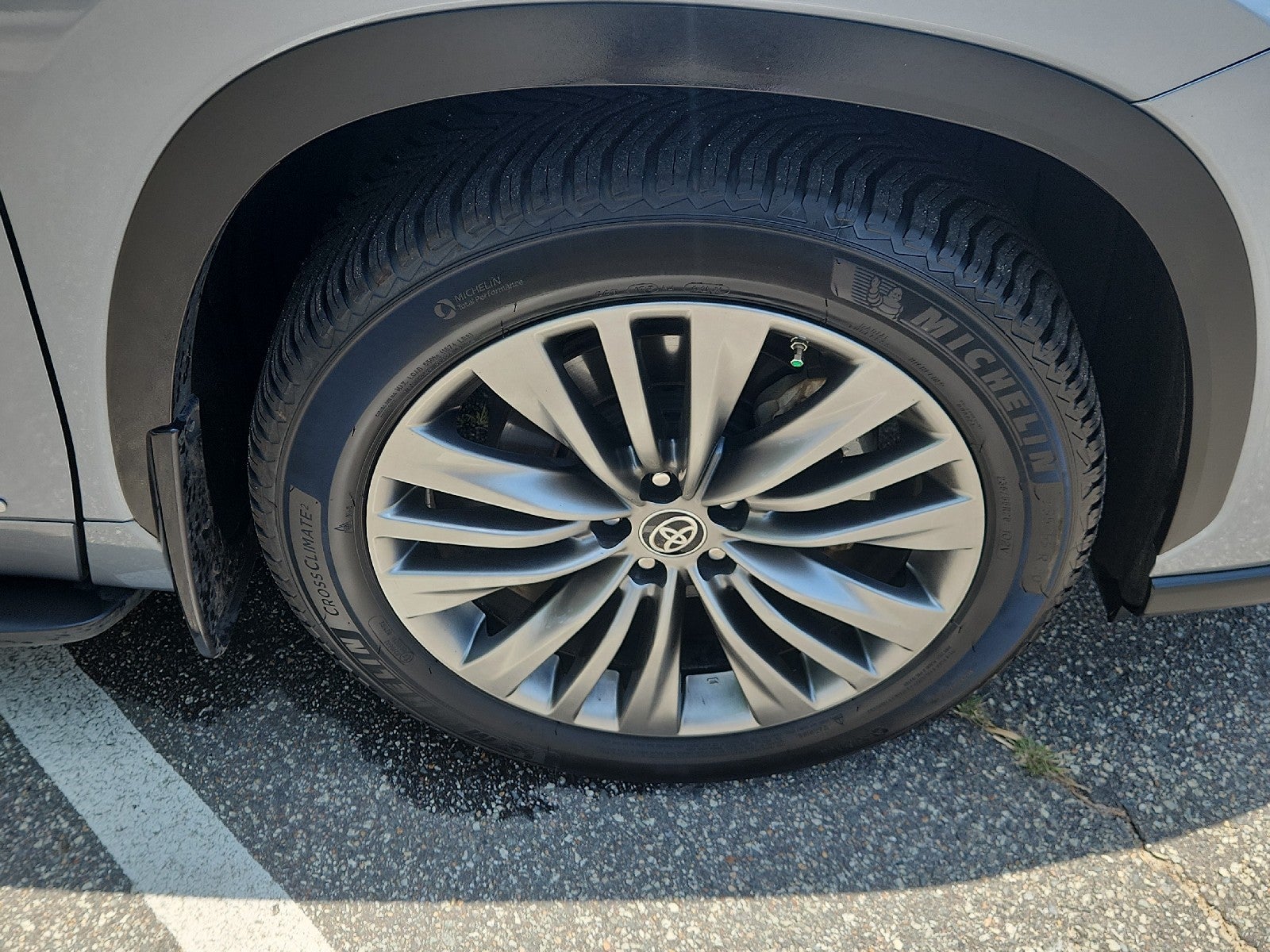 2021 Toyota Highlander Hybrid Platinum