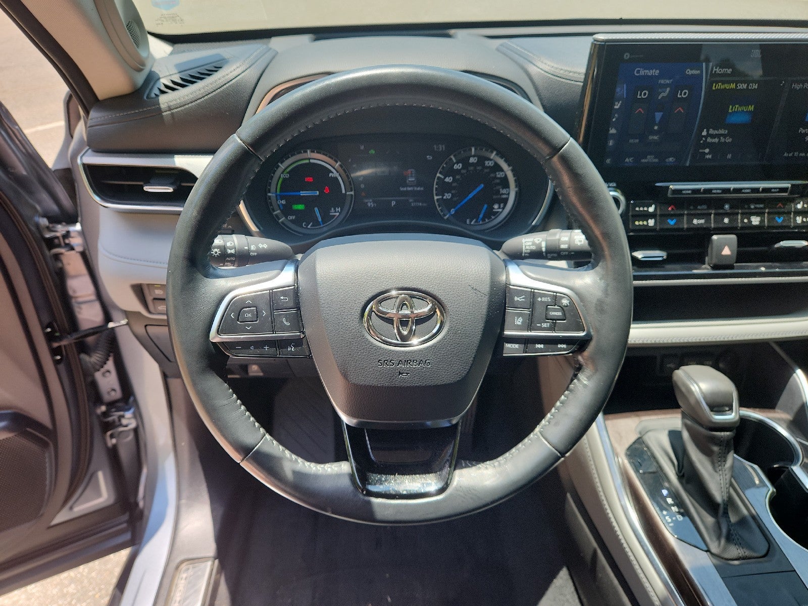 2021 Toyota Highlander Hybrid Platinum