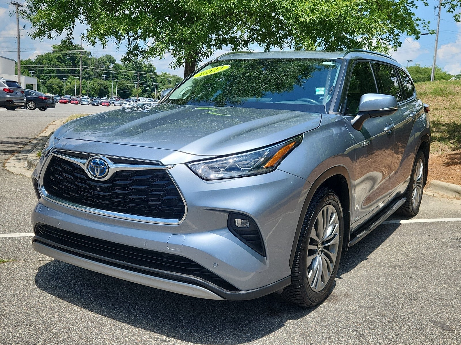 2021 Toyota Highlander Hybrid Platinum