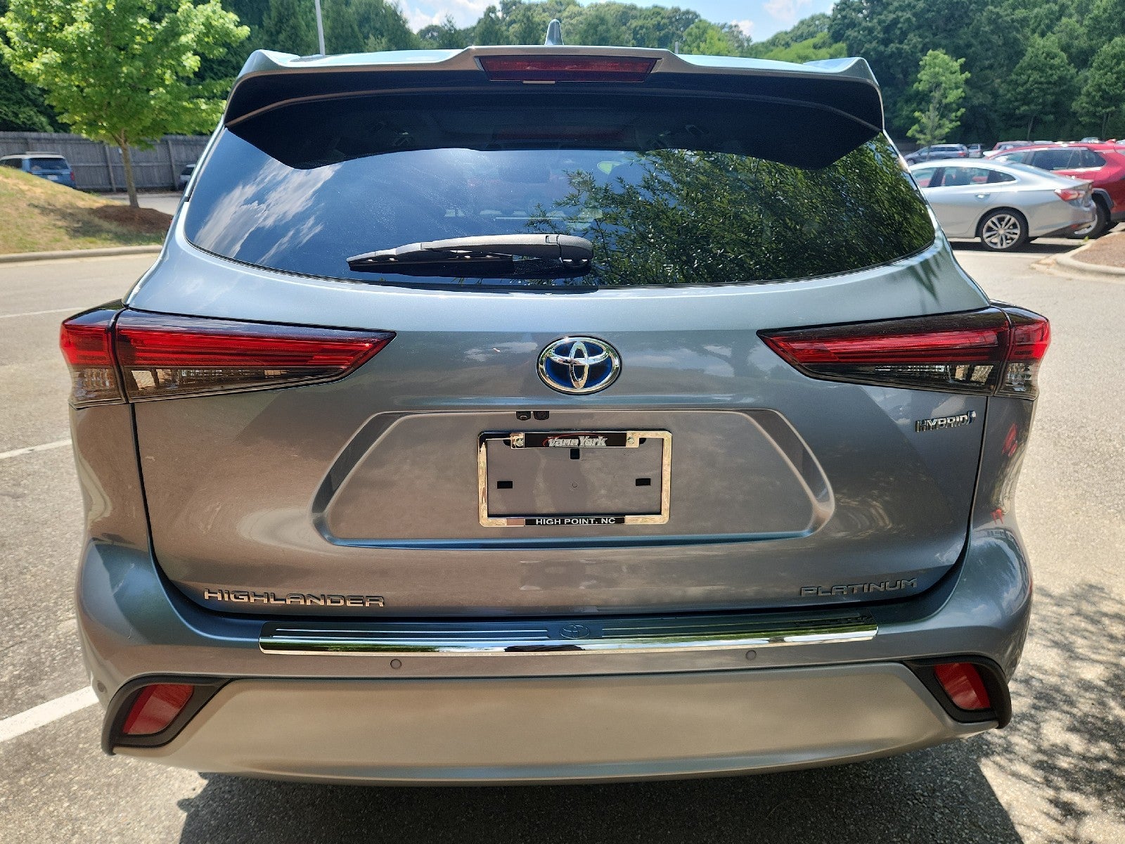 2021 Toyota Highlander Hybrid Platinum