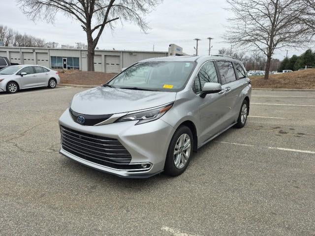 2023 Toyota Sienna Platinum