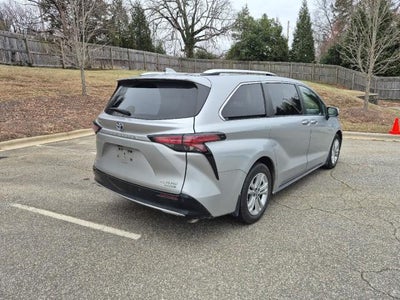 2023 Toyota Sienna Platinum