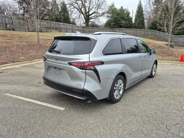 2023 Toyota Sienna Platinum