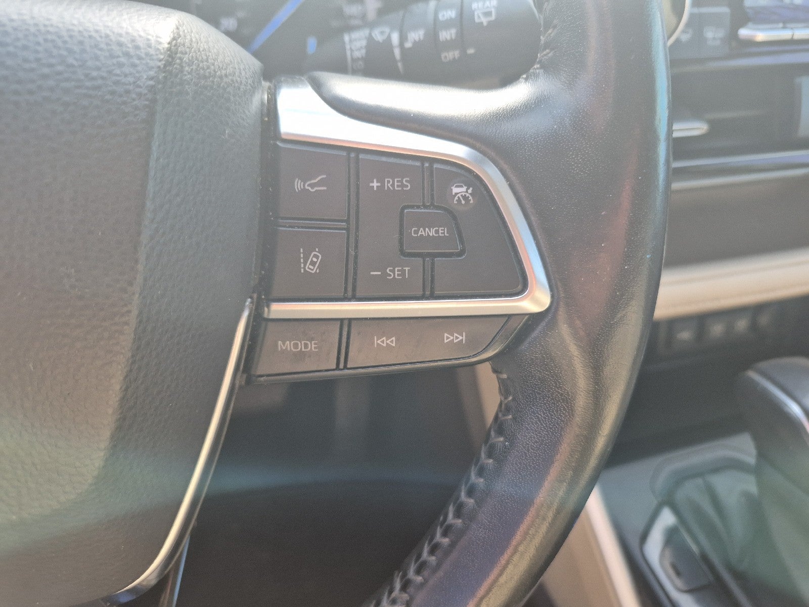 2020 Toyota Highlander Hybrid XLE