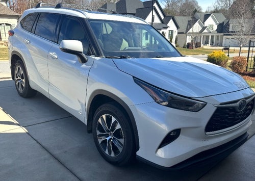 2022 Toyota Highlander Hybrid XLE
