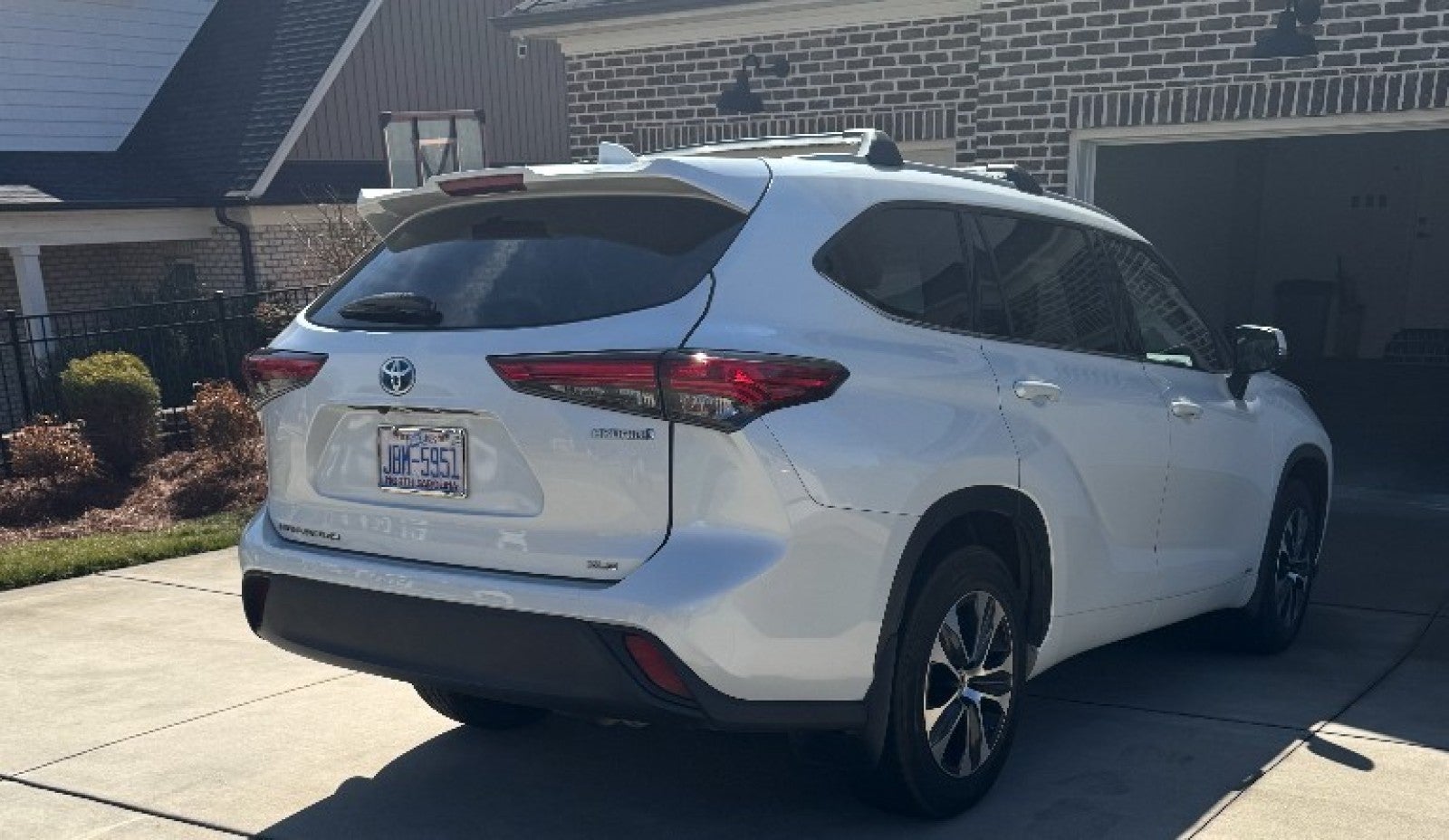 2022 Toyota Highlander Hybrid XLE
