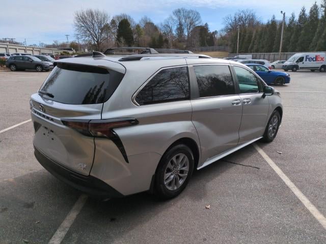 2024 Toyota Sienna XLE