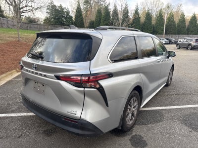 2021 Toyota Sienna XLE