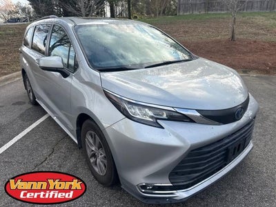 2021 Toyota Sienna XLE