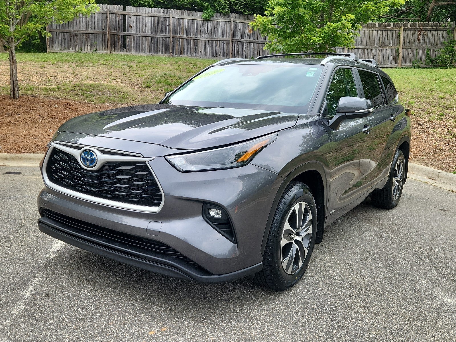 2024 Toyota Highlander Hybrid XLE