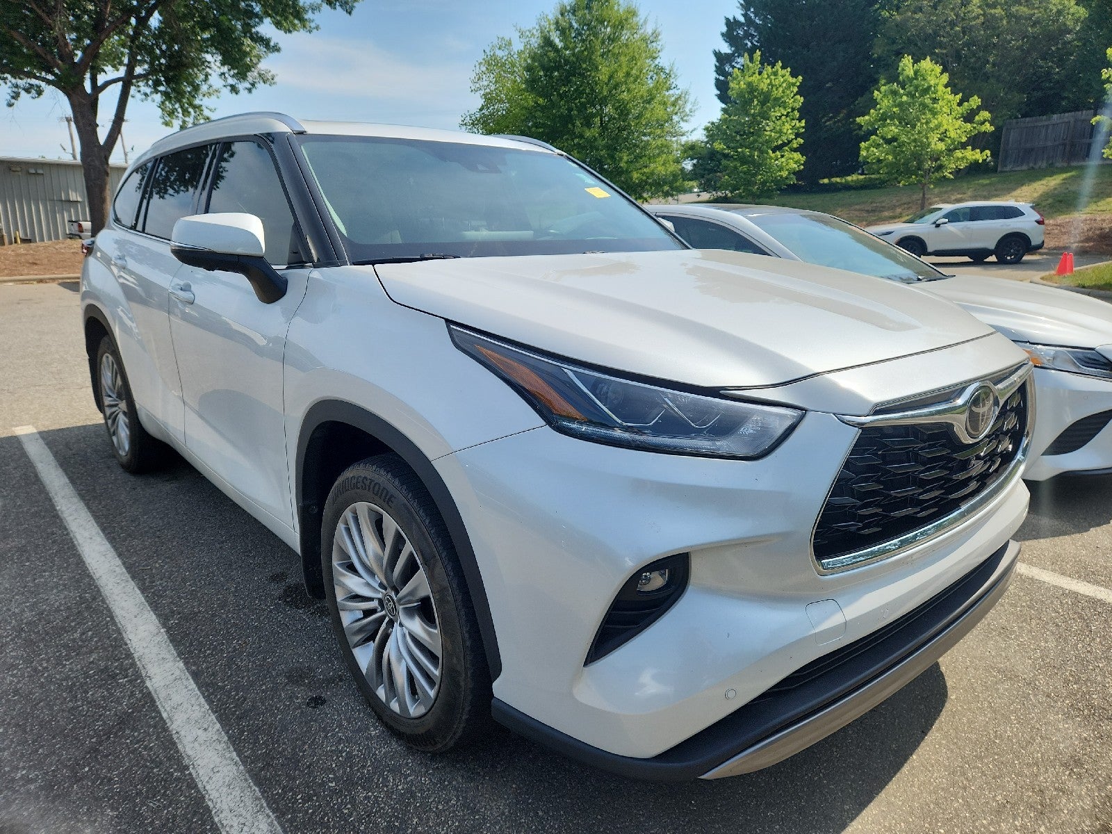 2024 Toyota Highlander Platinum FWD's photo