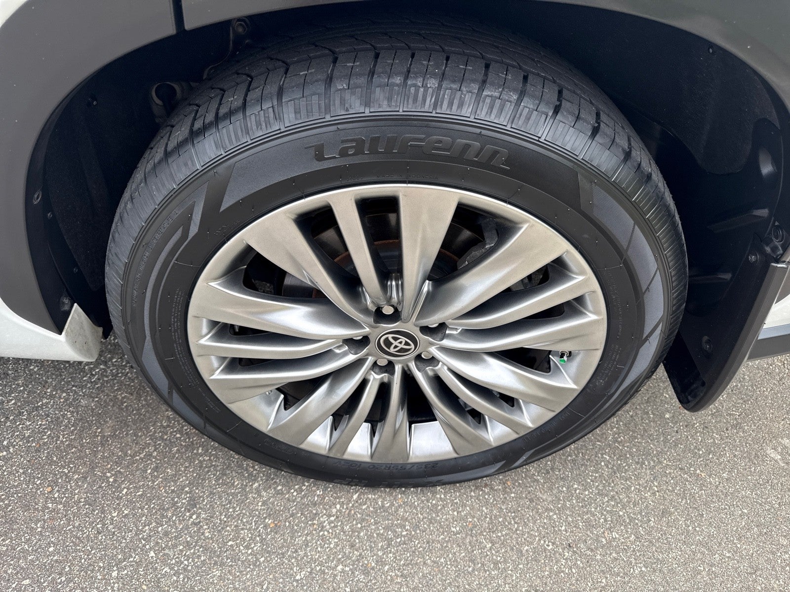 2024 Toyota Highlander Platinum
