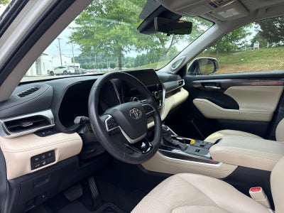 2024 Toyota Highlander Platinum